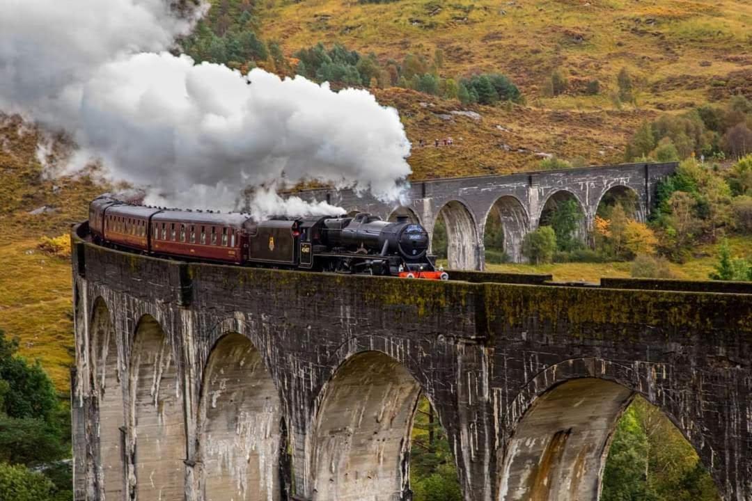 Number 4, Loch Shiel View Villa Glenfinnan Buitenkant foto